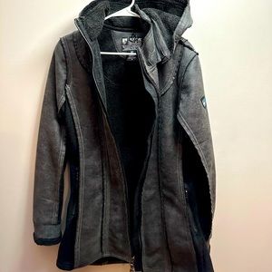 KUHL Born in the Mountains Dani Sherpa Coat Detachable hood and soft. Size M